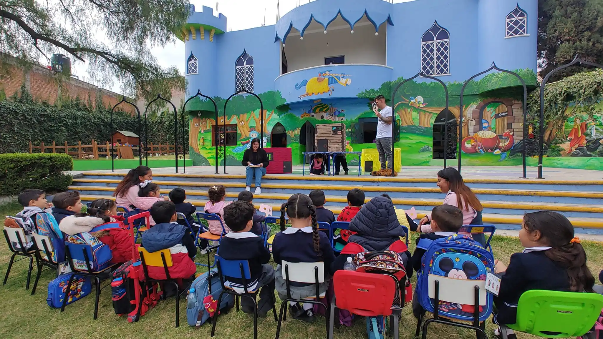 Taller de arte infantil en el Colegio Finlandés de Tepotzotlán