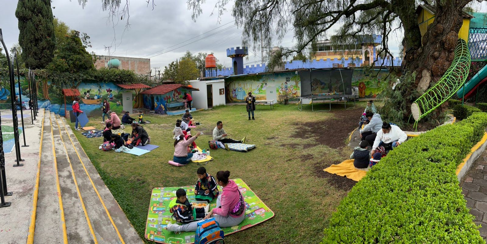 Zona verde del Colegio Finlandés en Tepotzotlán para actividades físicas