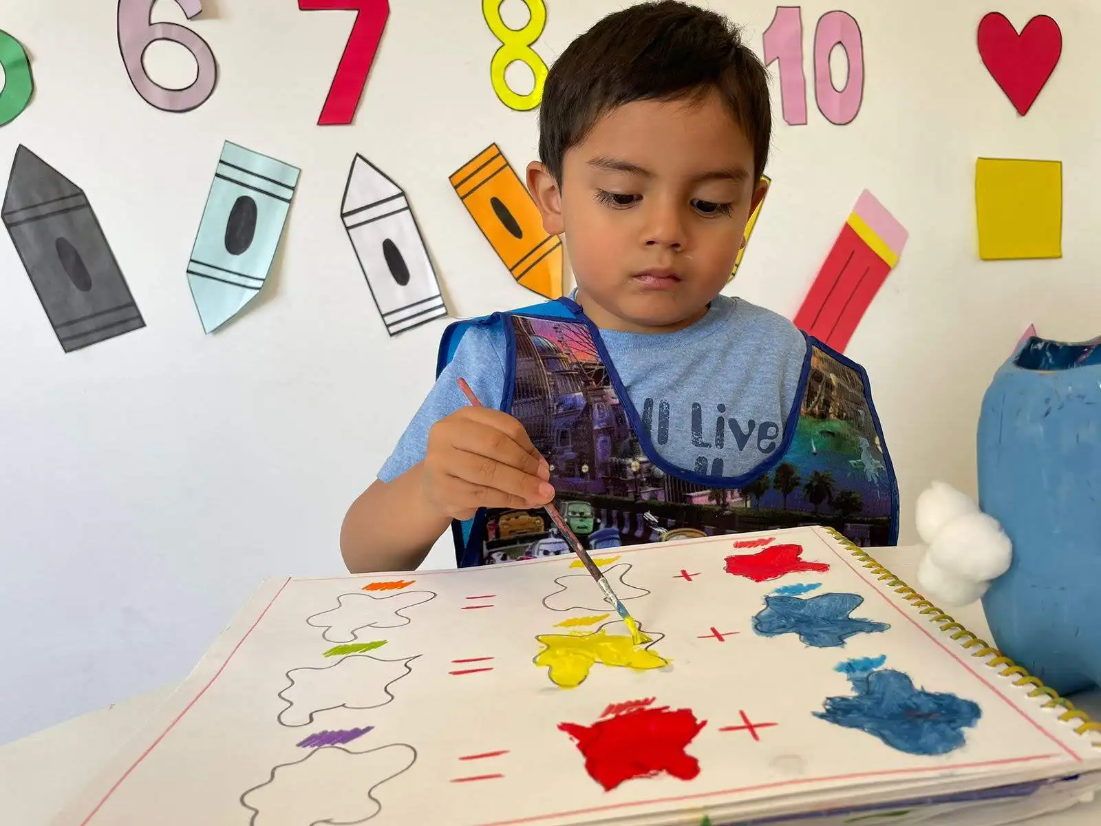 Actividad del club de tareas en el Colegio Finlandés de Tepotzotlán
